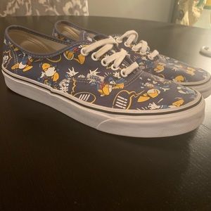 •Disney Donald Duck vans